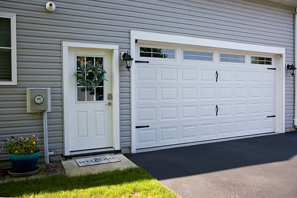 24/7 Emergency Garage Door Panel Replacement experts in Basking Ridge, NJ